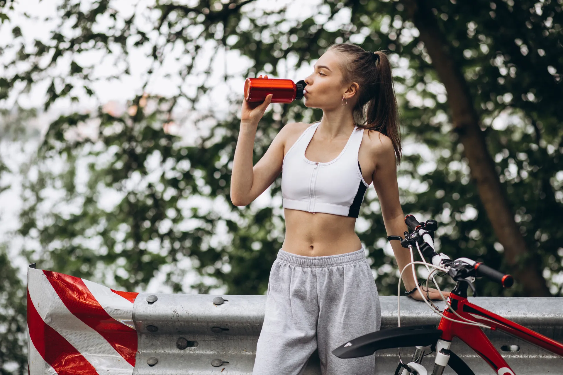 V&auml;tskeintag p&aring; cykelturen i sverige